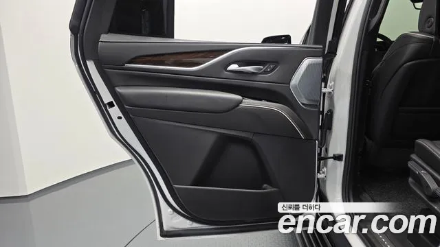 Cadillac Escalade 5th Gen — Фото автомобиля 14