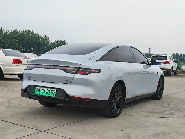 Leapmotor C01 — Фото автомобиля 5