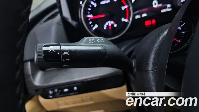 Kia Canival Carnival 4 поколение 9 мест Prestige — Фото автомобиля 16