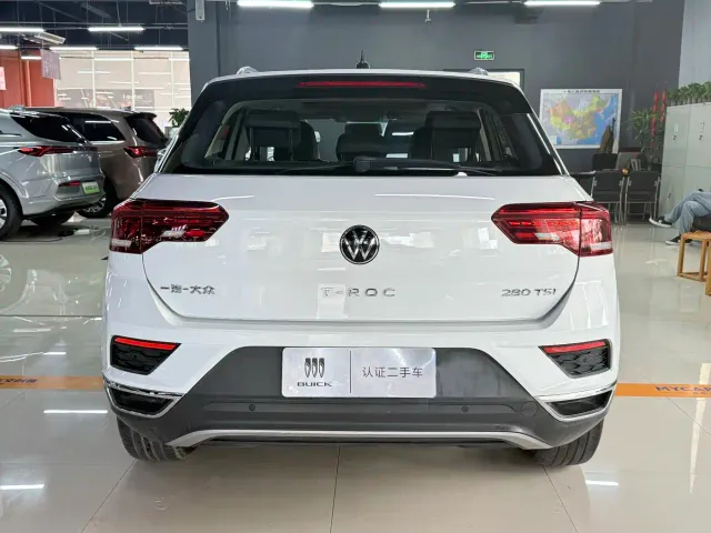 Volkswagen T-Roc — Фото автомобиля 5