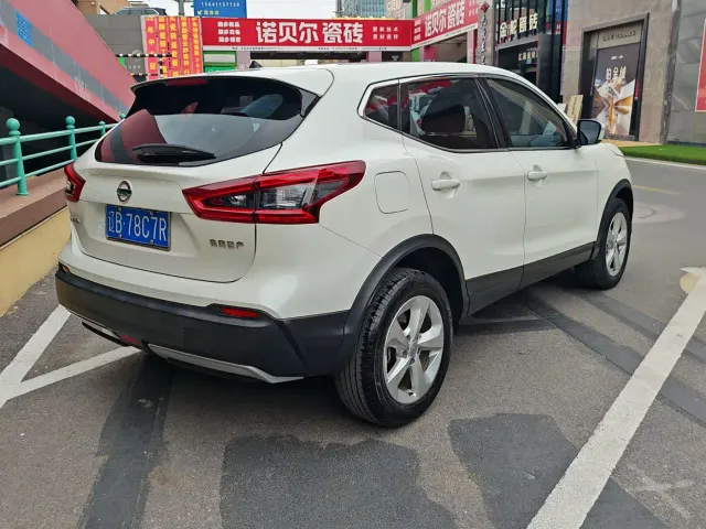 Nissan Qashqai — Фото автомобиля 5