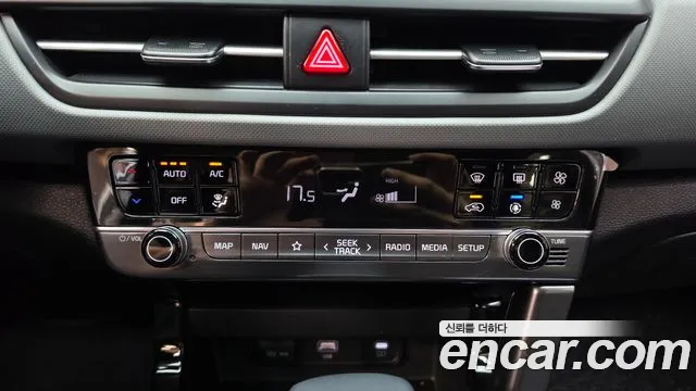 Kia Seltos New — Фото автомобиля 23