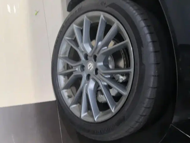 Leapmotor C10 — Фото автомобиля 6