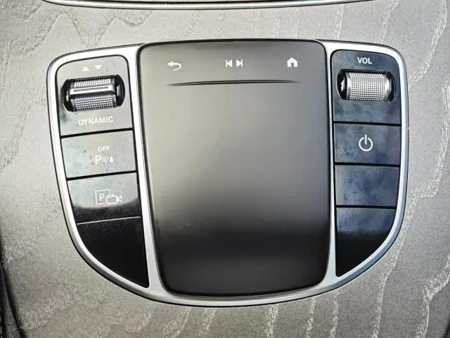 Mercedes-Benz E-Class — Фото автомобиля 23