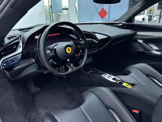 Ferrari SF90 — Фото автомобиля 16