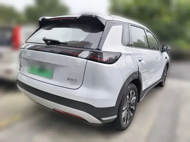 BYD Sealion 05 EV — Фото автомобиля 4
