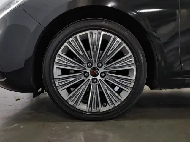Hongqi H5 — Фото автомобиля 17