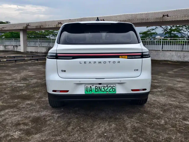Leapmotor C10 — Фото автомобиля 10