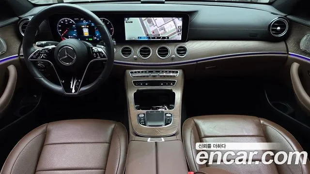 Mercedes-Benz E-Class — Фото автомобиля 5