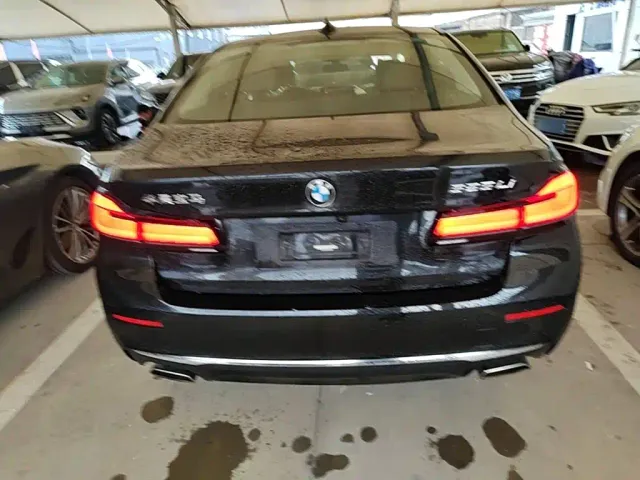 BMW 5 Series — Фото автомобиля 5