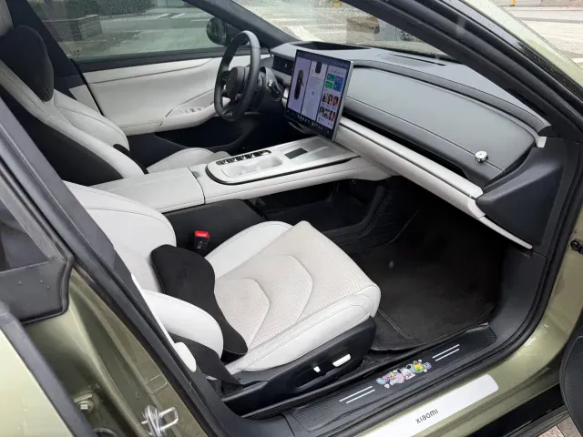 Xiaomi SU7 — Фото автомобиля 14