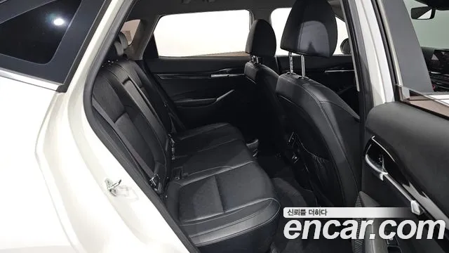 Kia Seltos — Фото автомобиля 12