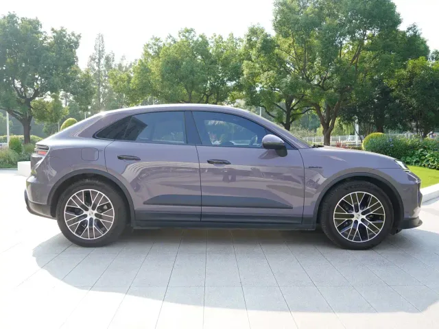 Porsche Macan EV — Фото автомобиля 18