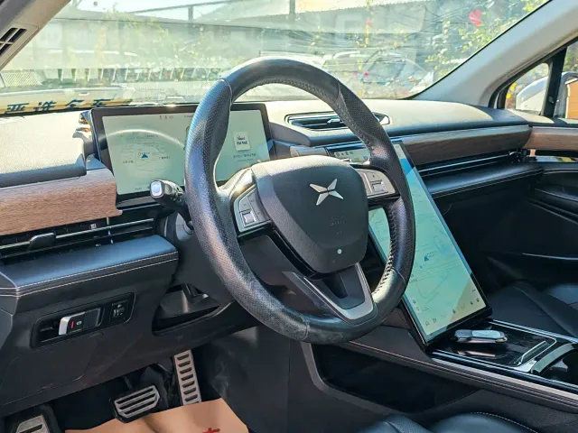 Xpeng P5 — Фото автомобиля 11