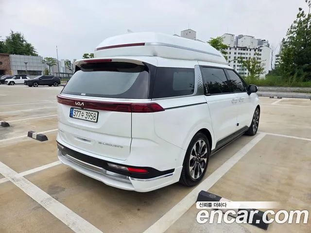 Kia Carnival Generation 4 — Фото автомобиля 2