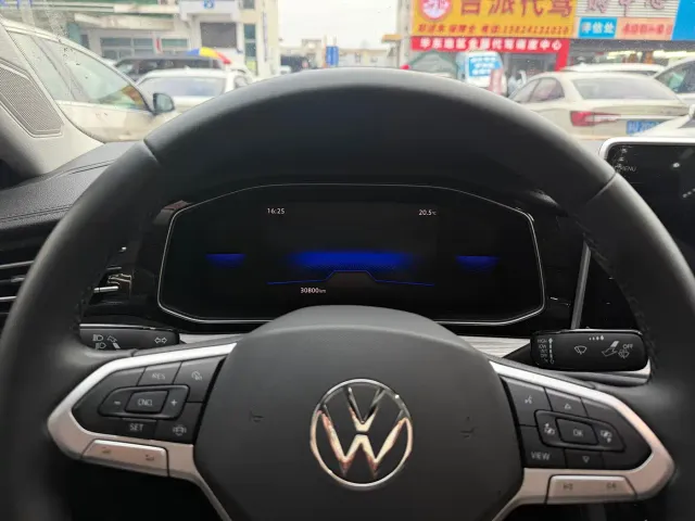 Volkswagen Sagitar — Фото автомобиля 9