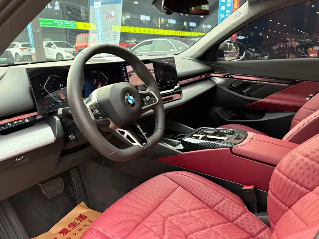BMW 5 Series — Фото автомобиля 4