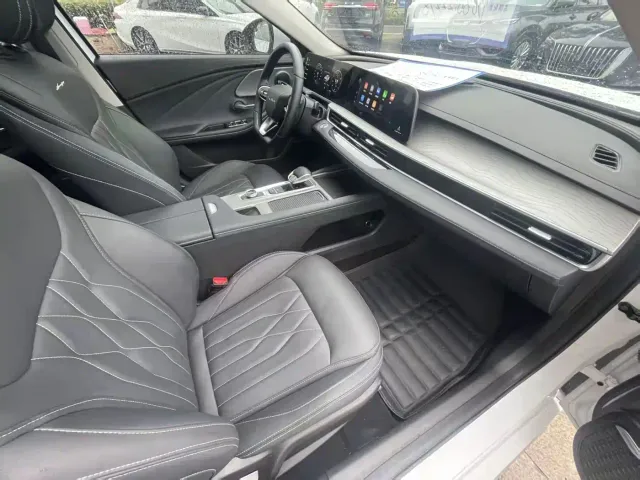 Chery Arrizo 8 — Фото автомобиля 6