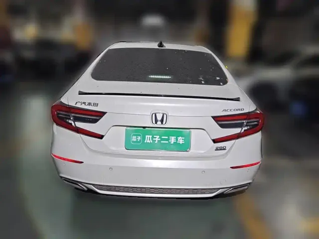 Honda Accord — Фото автомобиля 3