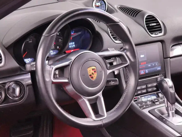 Porsche 718 — Фото автомобиля 12