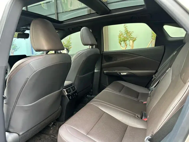 Lexus RX — Фото автомобиля 9