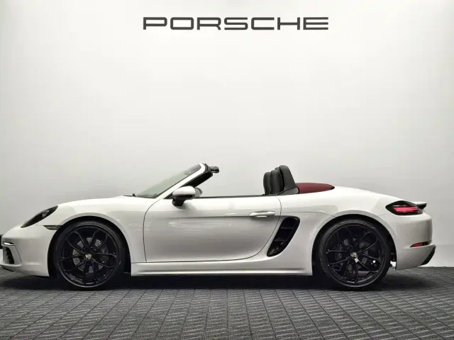 Porsche 718 — Фото автомобиля 4