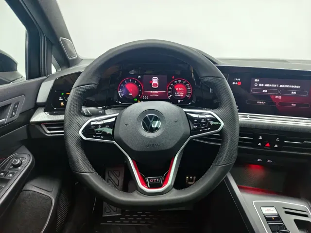 Volkswagen Golf GTI — Фото автомобиля 16