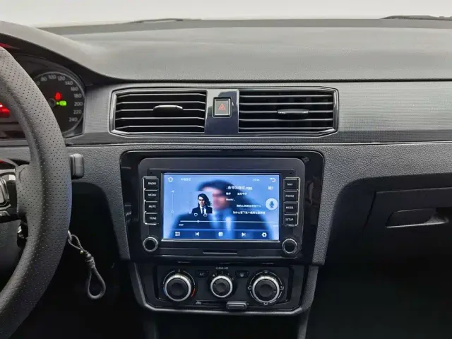 Volkswagen Santana — Фото автомобиля 12