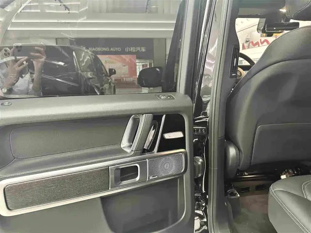 Mercedes-Benz G-Class — Фото автомобиля 15