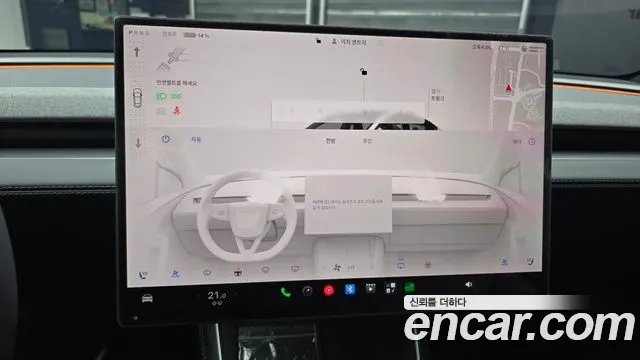 Tesla Model Y — Фото автомобиля 25