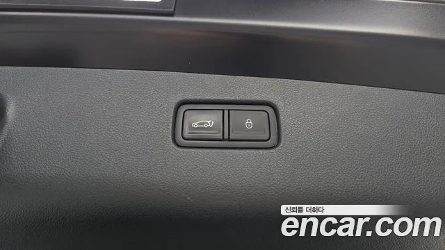 Genesis GV70 — Фото автомобиля 30