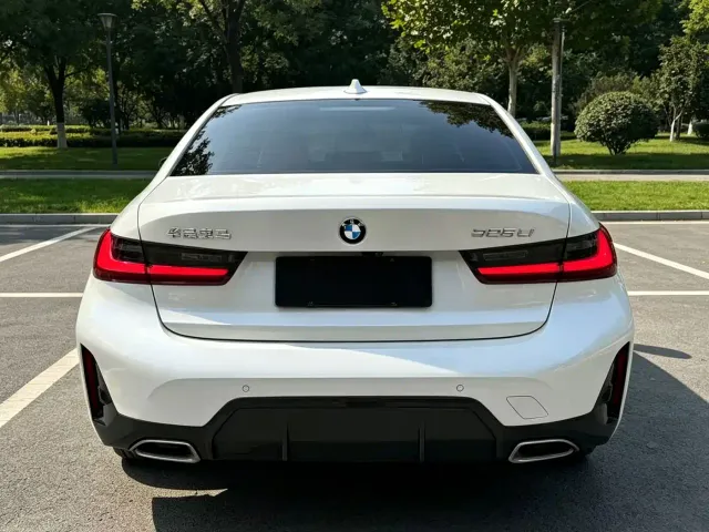 BMW 3 Series — Фото автомобиля 5