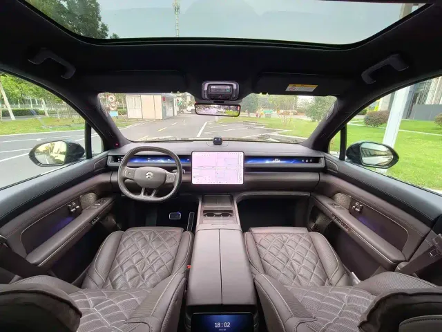 Nio ES8 — Фото автомобиля 3