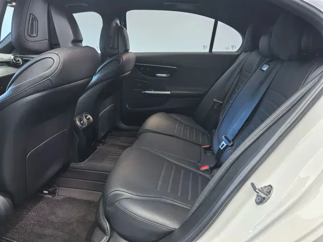 Mercedes-Benz C-Class — Фото автомобиля 15