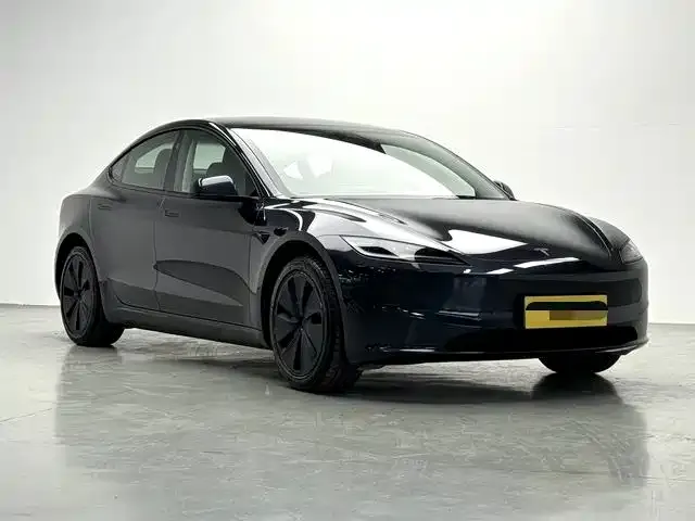 Tesla Model 3 — Фото автомобиля 3