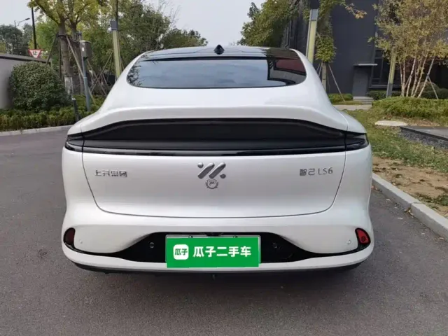 IM Motors LS6 — Фото автомобиля 3