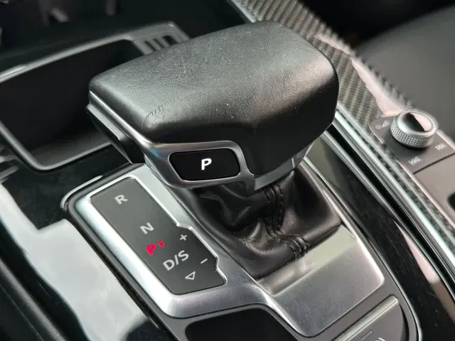 Audi A4L — Фото автомобиля 25