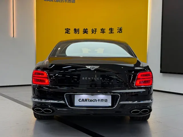 Bentley Flying Spur — Фото автомобиля 6