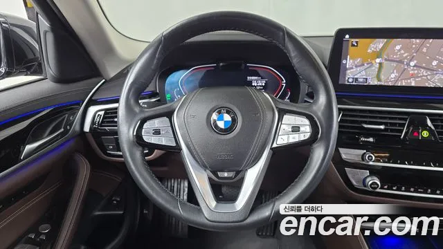 BMW 5-Series 5 серия (G30) 523d xDrive Luxury — Фото автомобиля 12