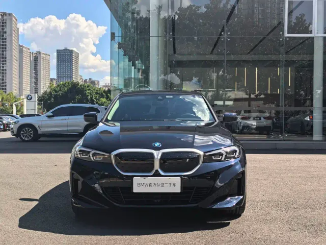 BMW i3 — Фото автомобиля 2