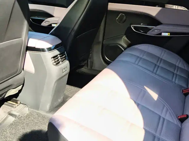 Hongqi Tian Gong 08 — Фото автомобиля 11