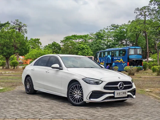Mercedes-Benz C-Class — Фото автомобиля 3