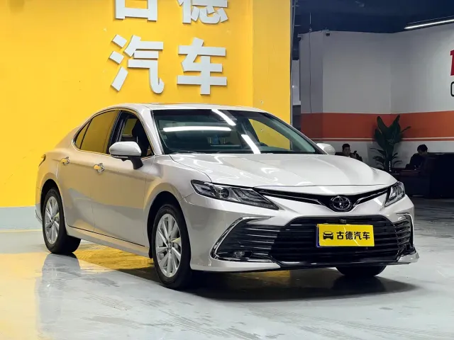 Toyota Camry — Фото автомобиля 3