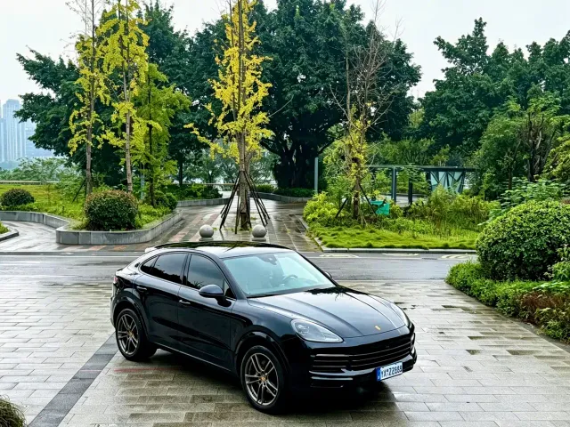Porsche Cayenne — Фото автомобиля 4