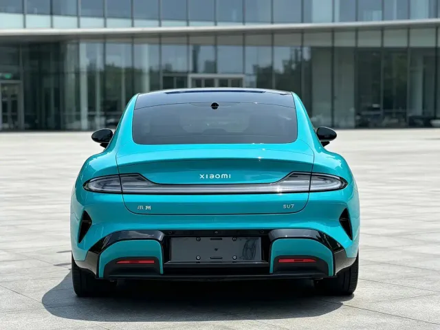 Xiaomi SU7 — Фото автомобиля 5