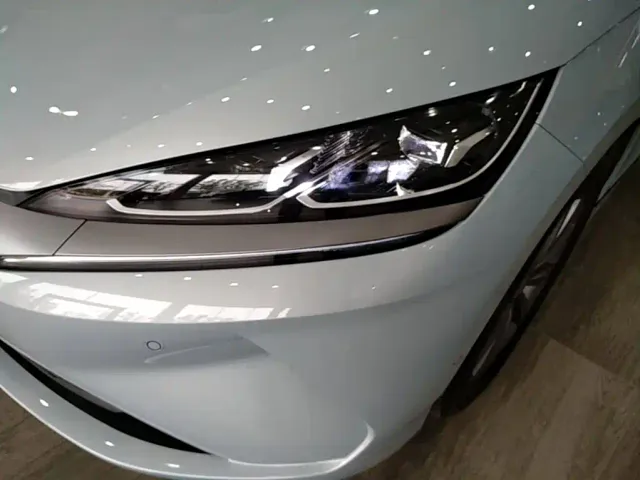 BYD Qin L — Фото автомобиля 23