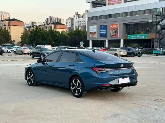 Hyundai Elantra — Фото автомобиля 6