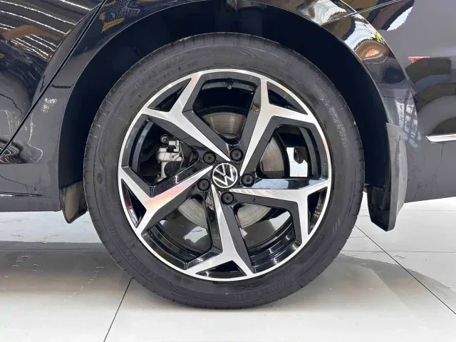 Volkswagen Passat — Фото автомобиля 8