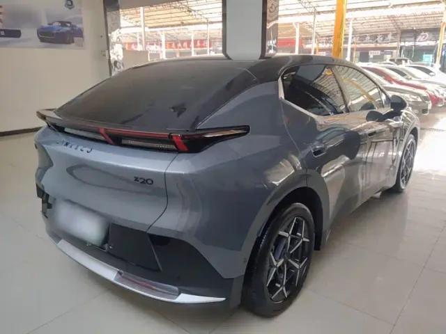 Lynk & Co Z20 — Фото автомобиля 6