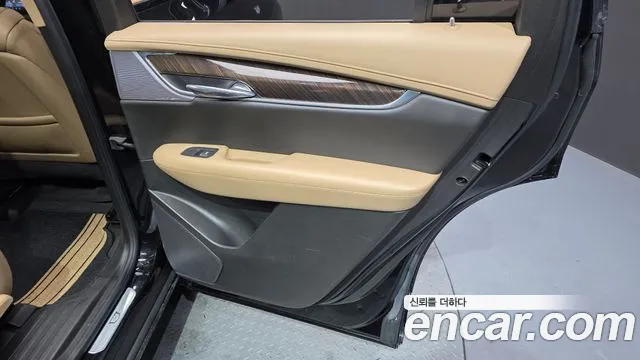 Cadillac XT6 — Фото автомобиля 25